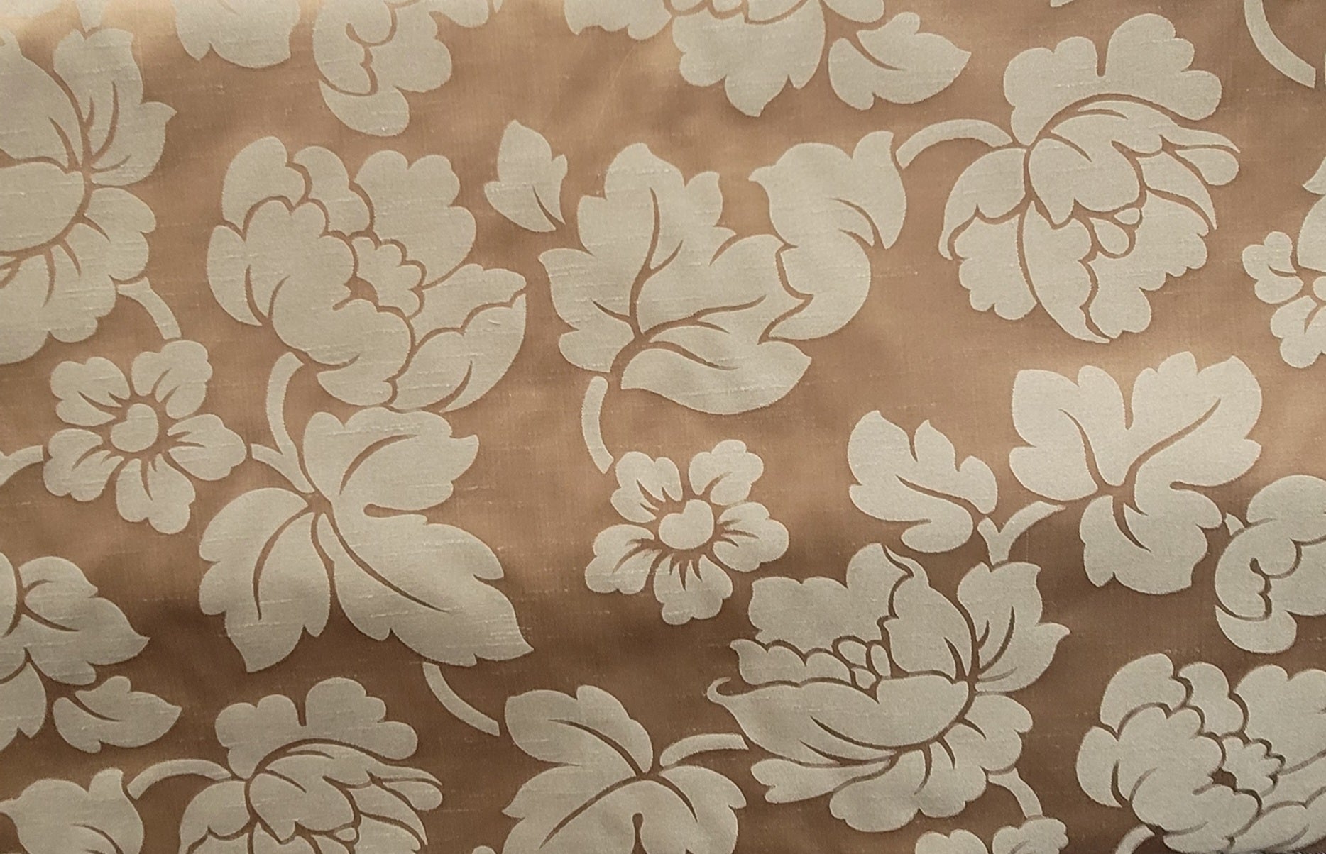 Silk Beige Floral Jacquard Fabric – Large-Scale Botanical Design for Drapery